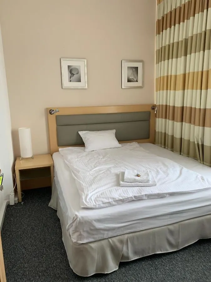 404 Rooms Wilanowska Varşova