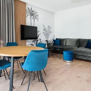 Novum Center Near The Train Station By Sun & Snow Apartment Krakow