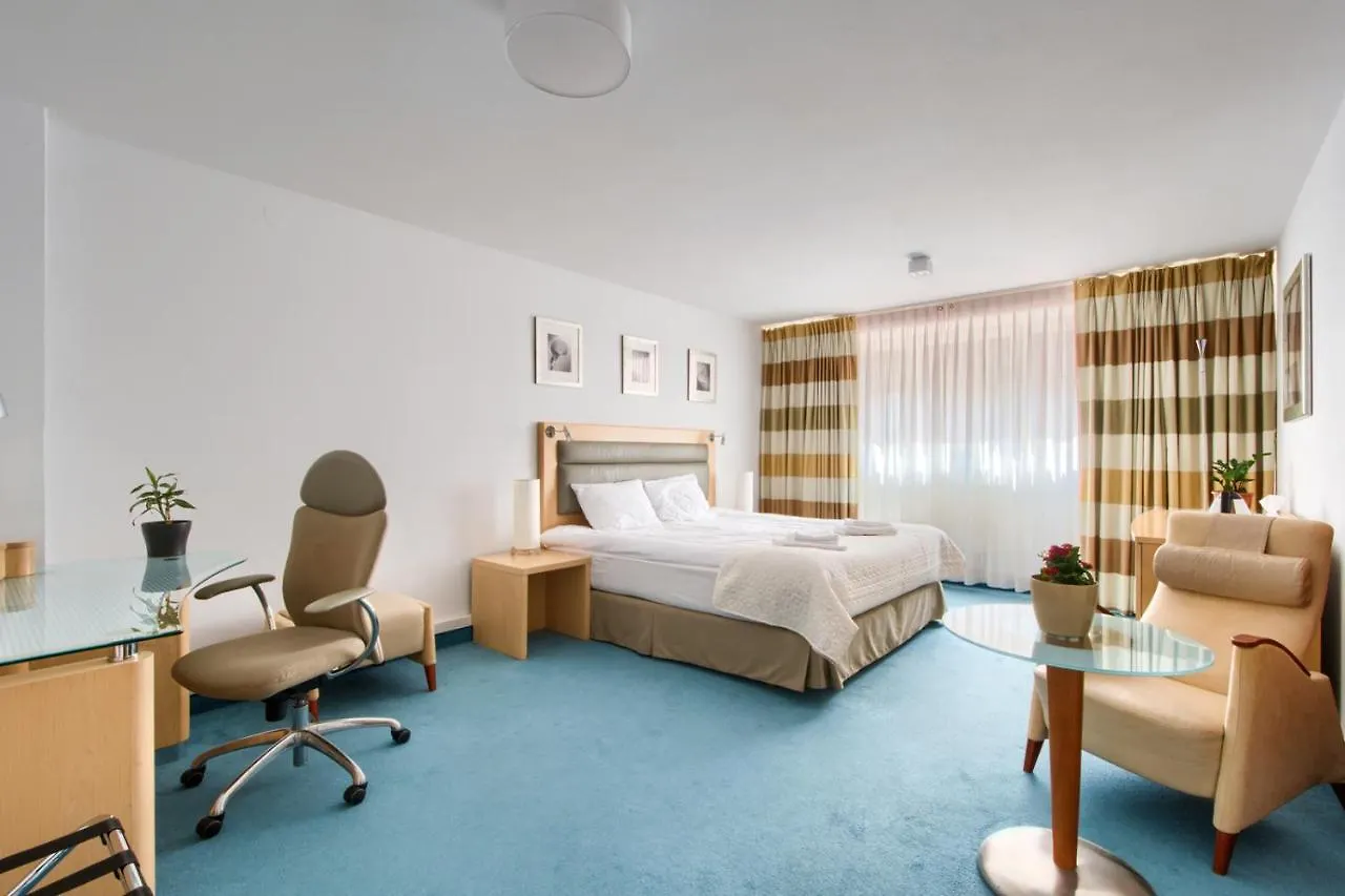 404 Rooms Wilanowska Varsovia