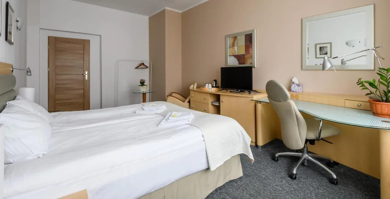 404 Rooms Wilanowska Varsovia